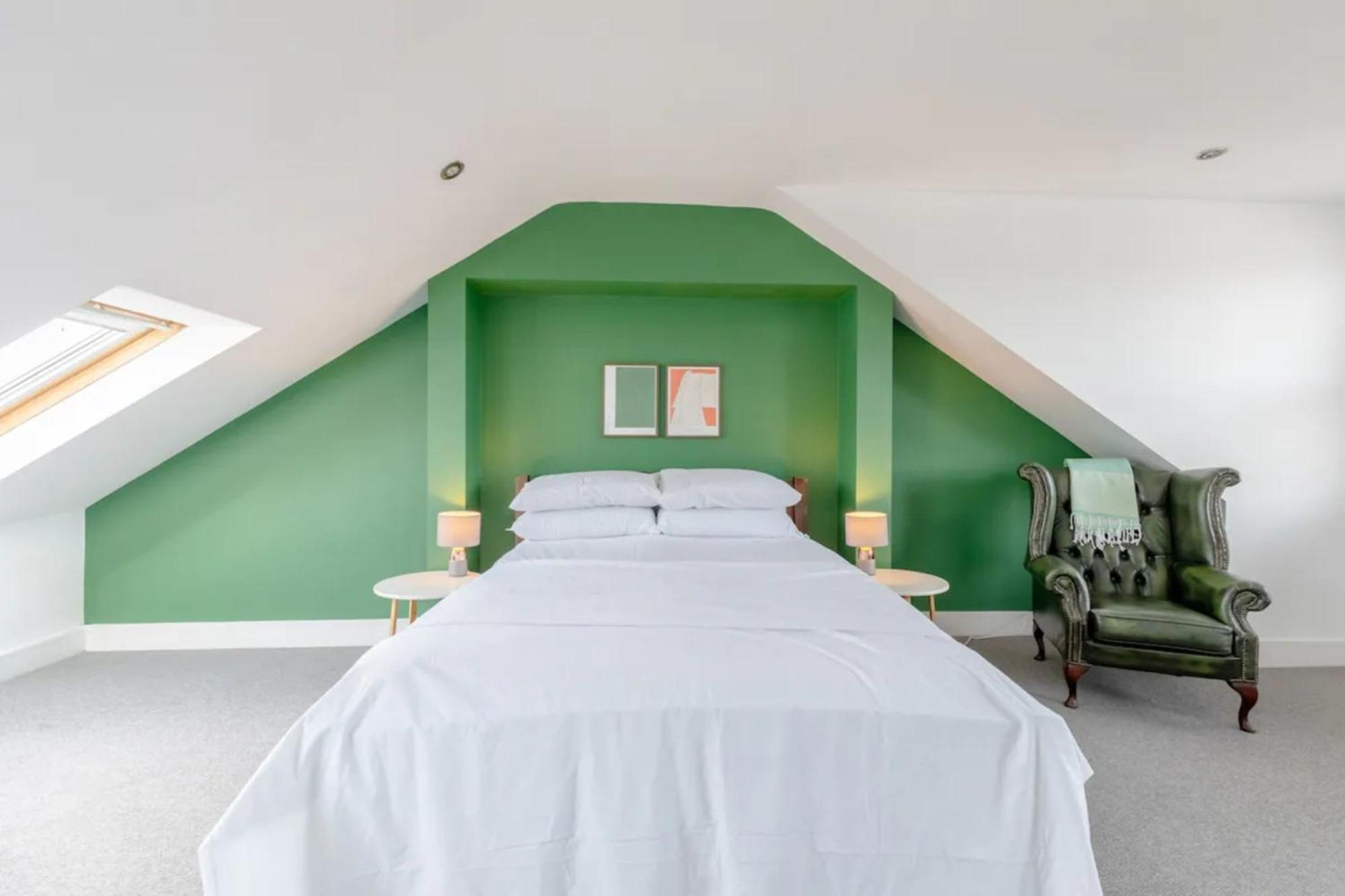 Spacious 2 Bedroom Retreat In East Dulwich Apartment *