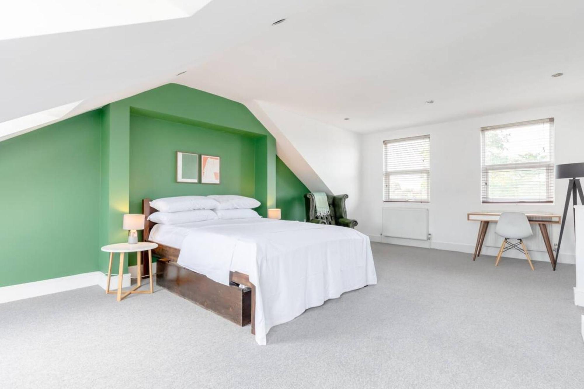 Spacious 2 Bedroom Retreat In East Dulwich * London