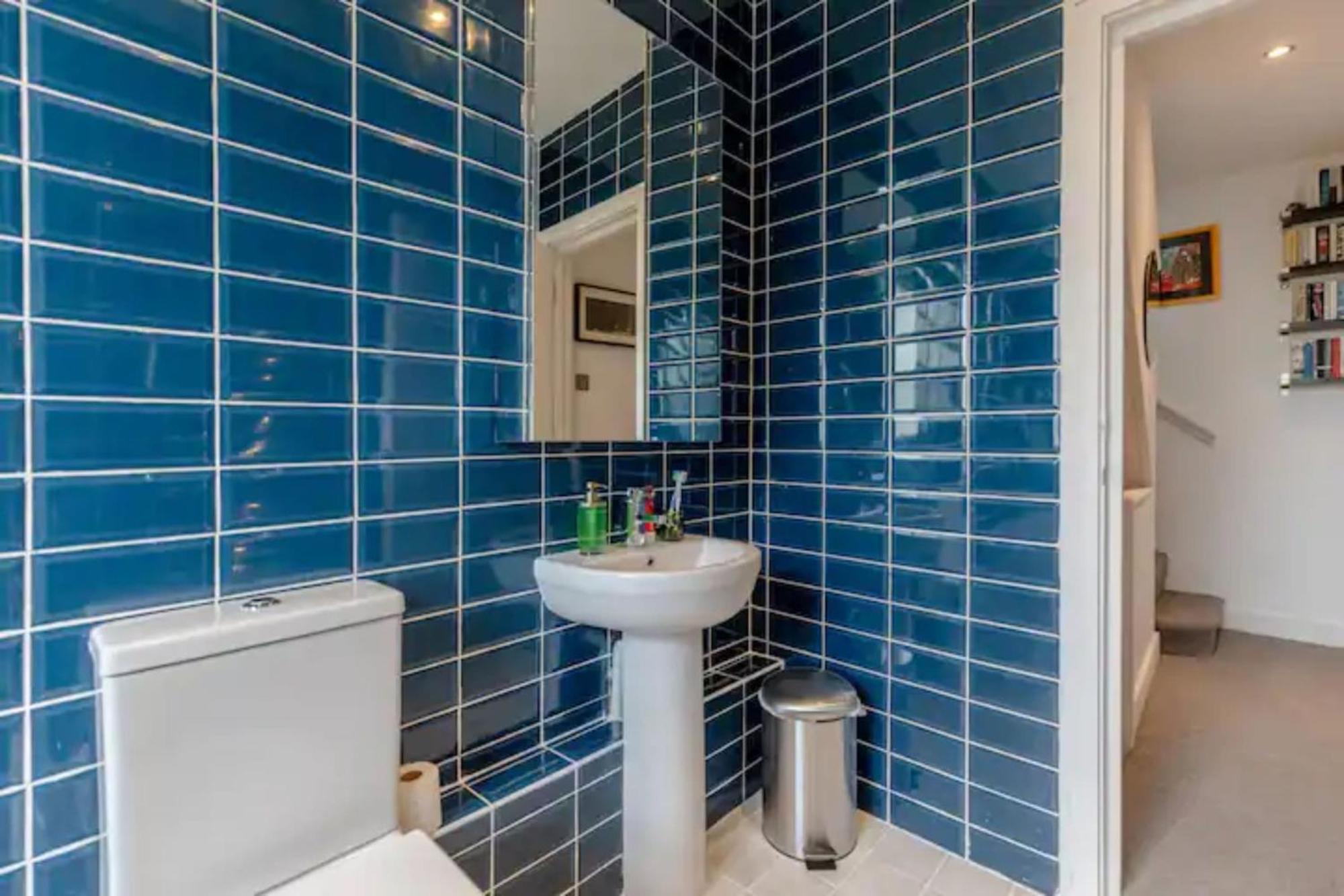 Spacious 2 Bedroom Retreat In East Dulwich Apartment