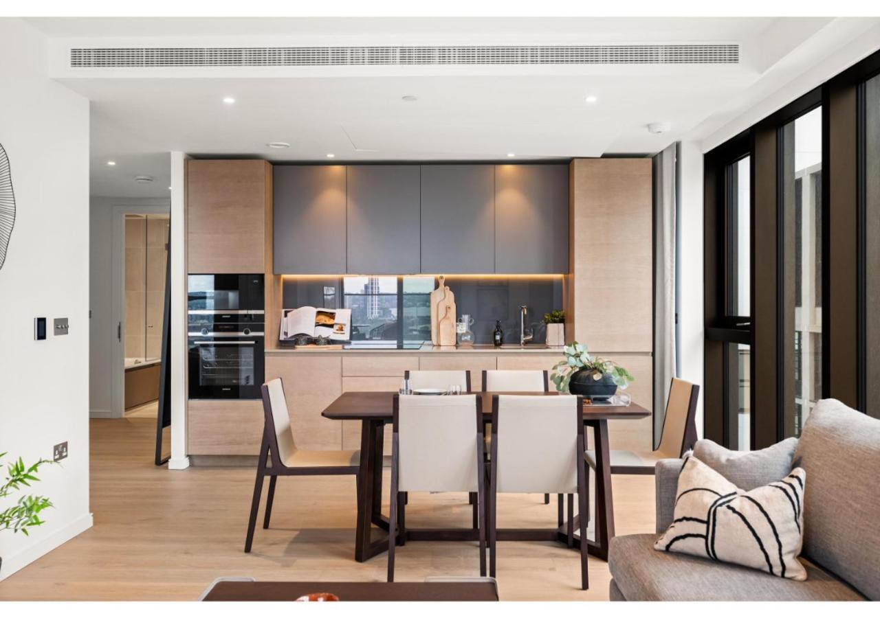 Elegant And Modern In Canary Wharf Right Next To Thames Apartment