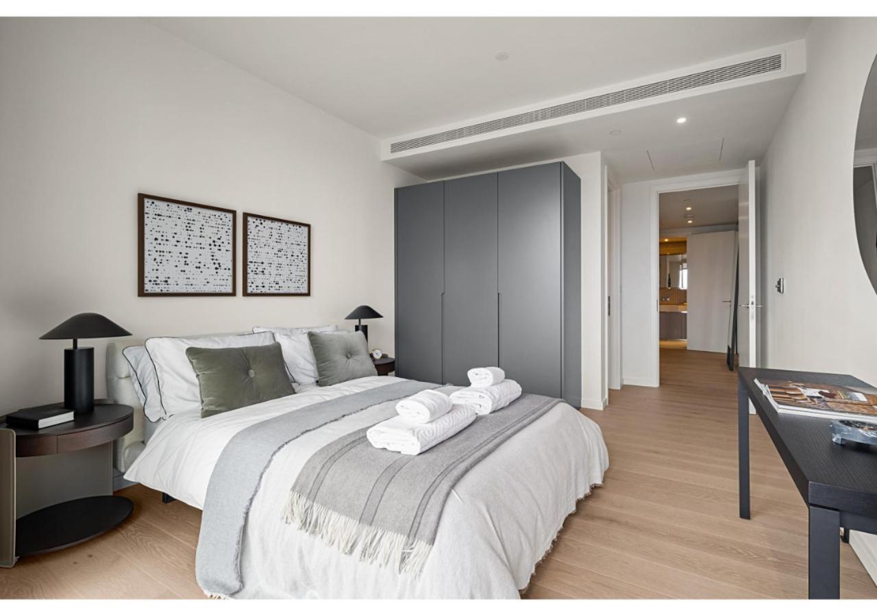 Elegant And Modern In Canary Wharf Right Next To Thames Apartment