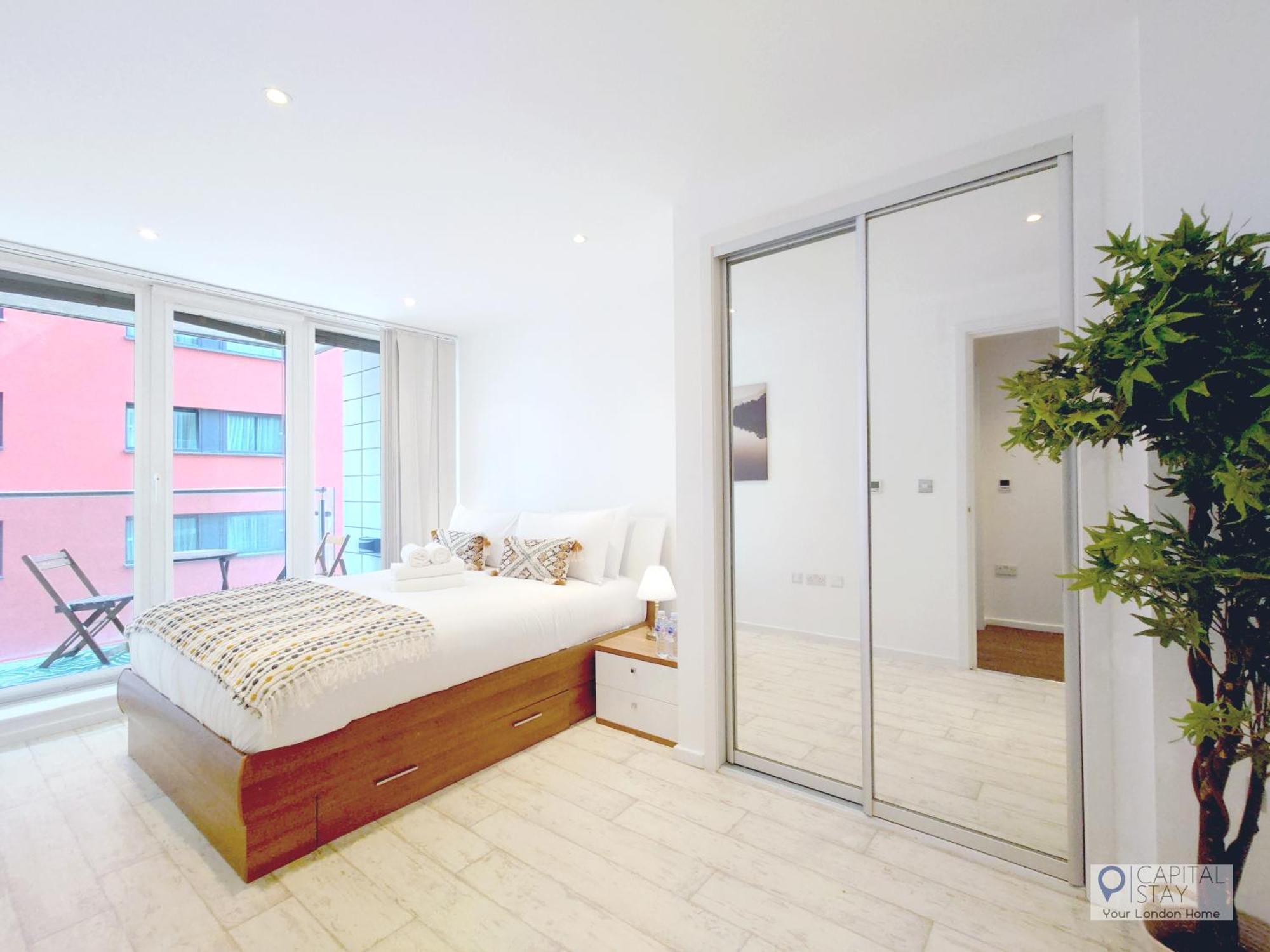 Deluxe One Bed By Excel & O2 London