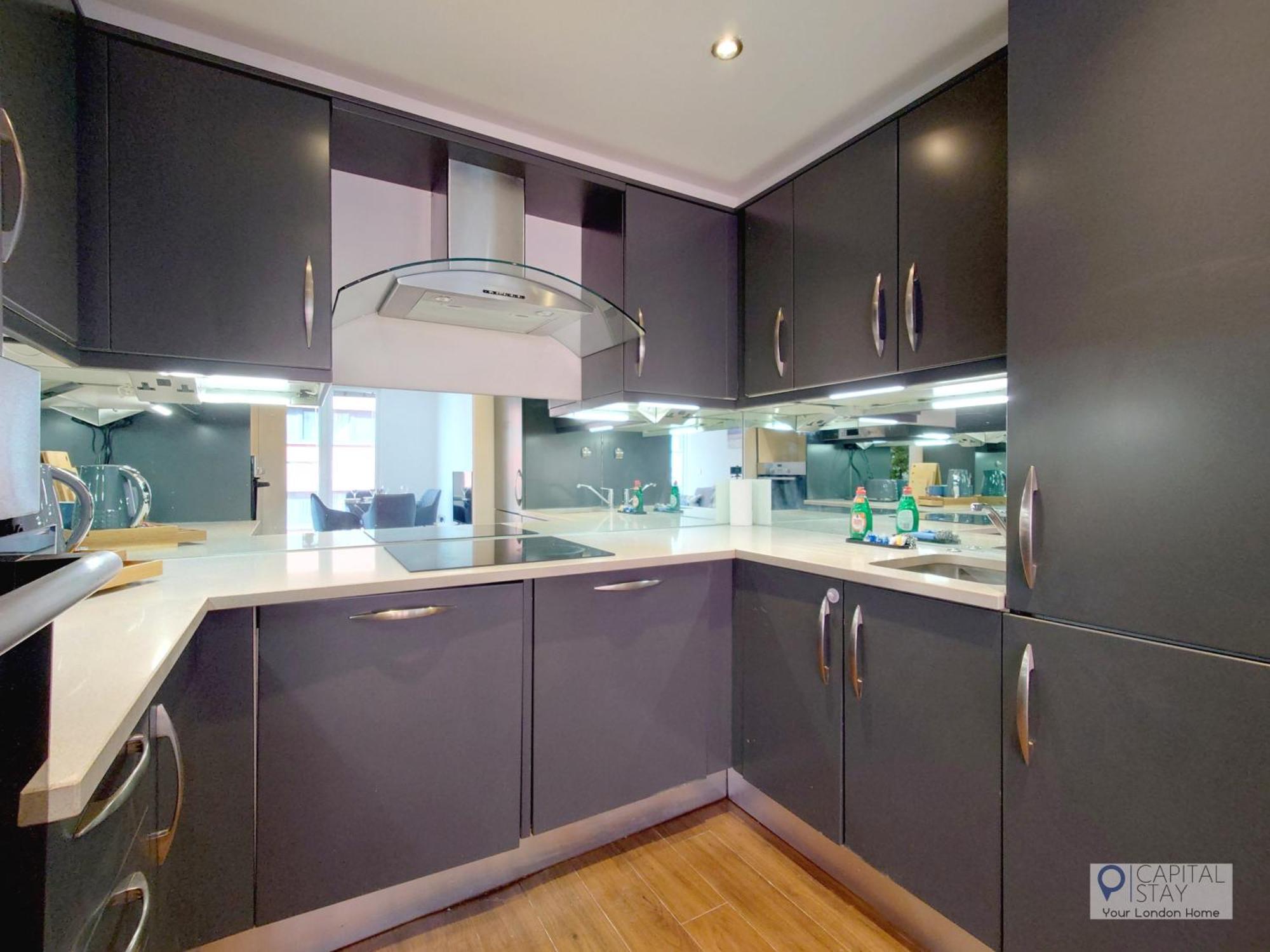 Apartment Deluxe One Bed By Excel & O2 *