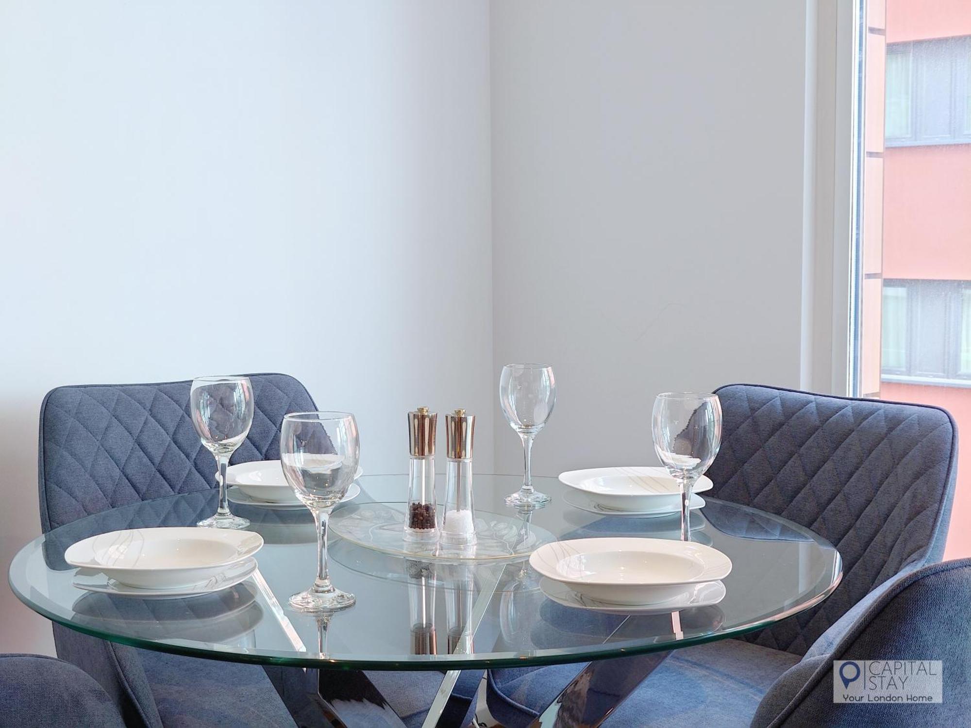 Apartment Deluxe One Bed By Excel & O2 *