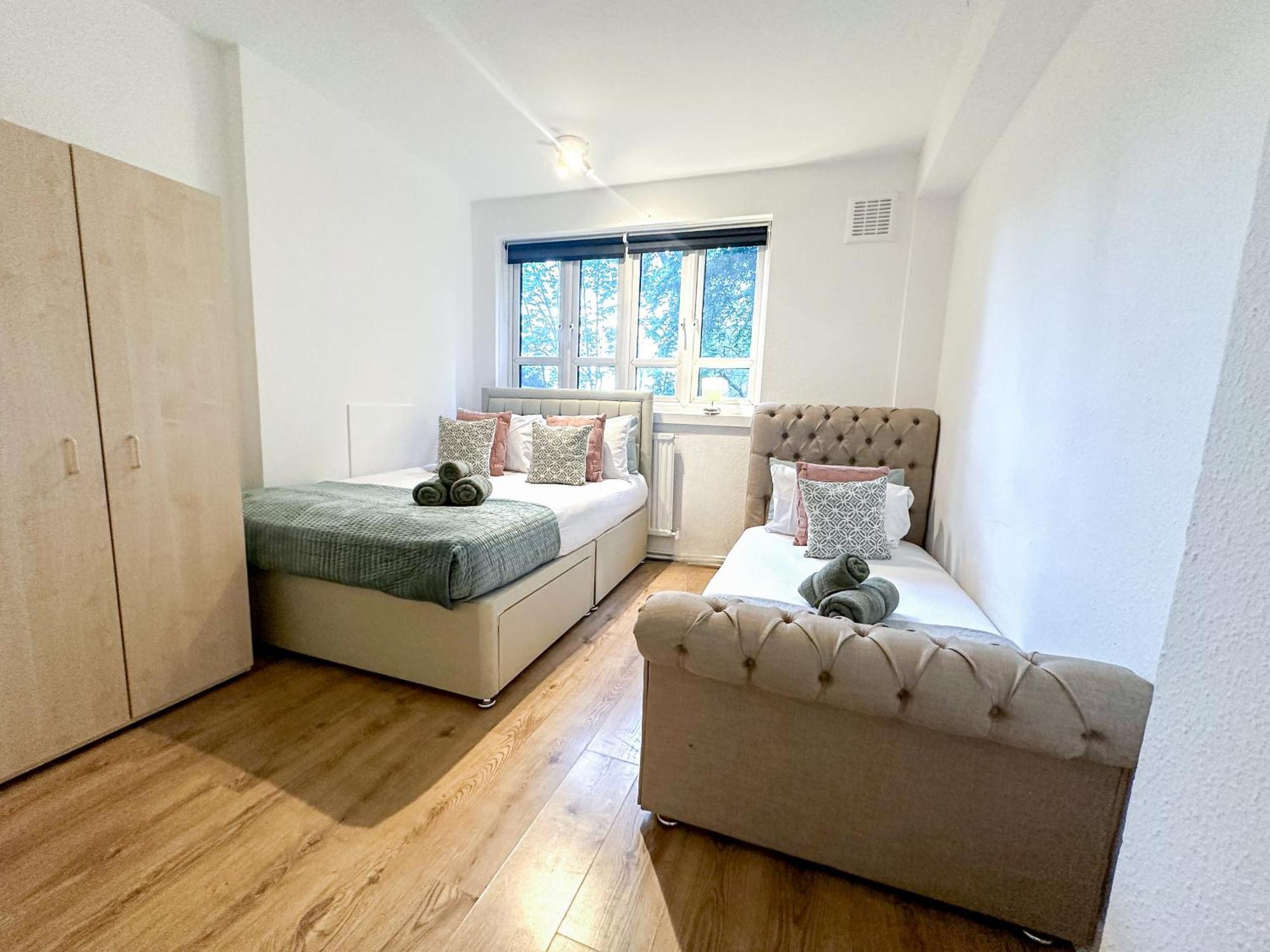Vibrant 3 Bedrooms Flat With Private Balcony Near Finsbury Park, Wood Green Apartamento