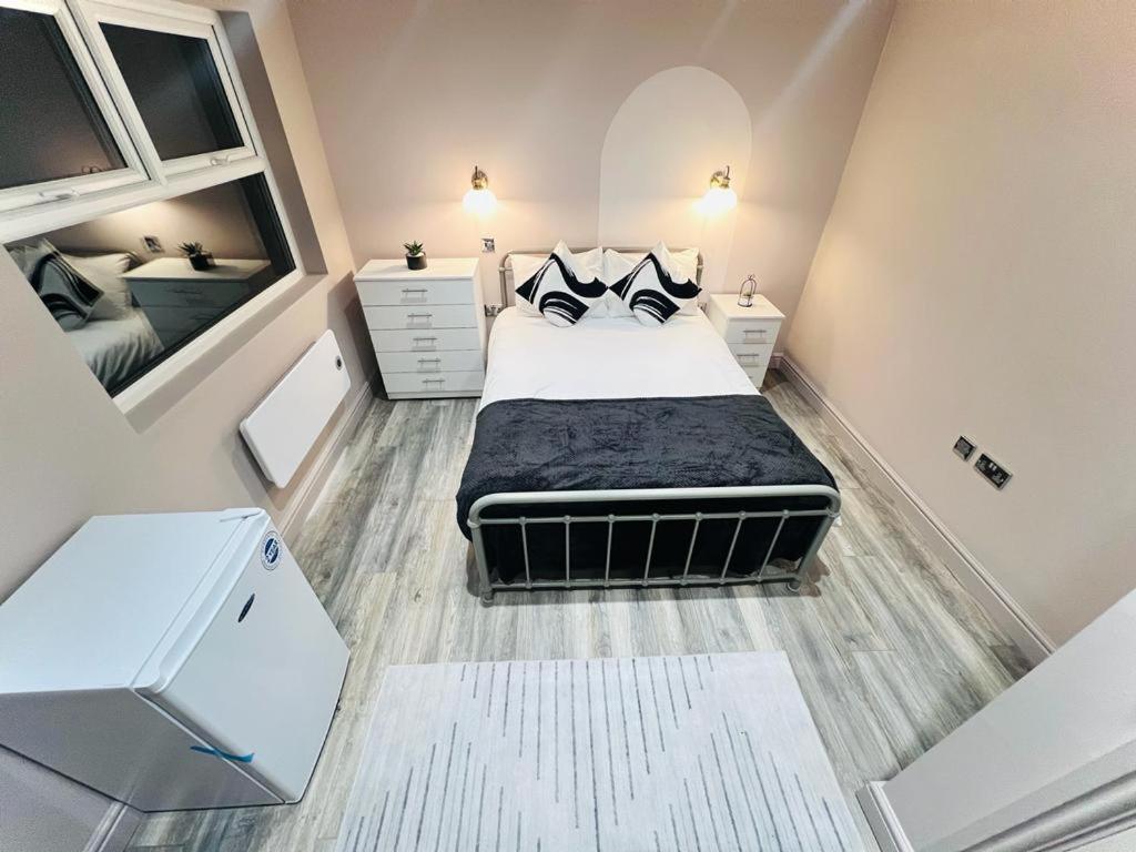 Crescent House Location Ensuites Great Value Guest house London
