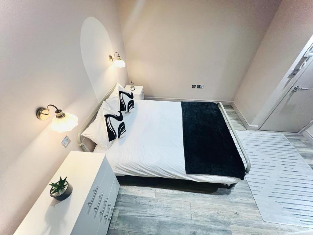 Guest house Crescent House Location Ensuites Great Value *