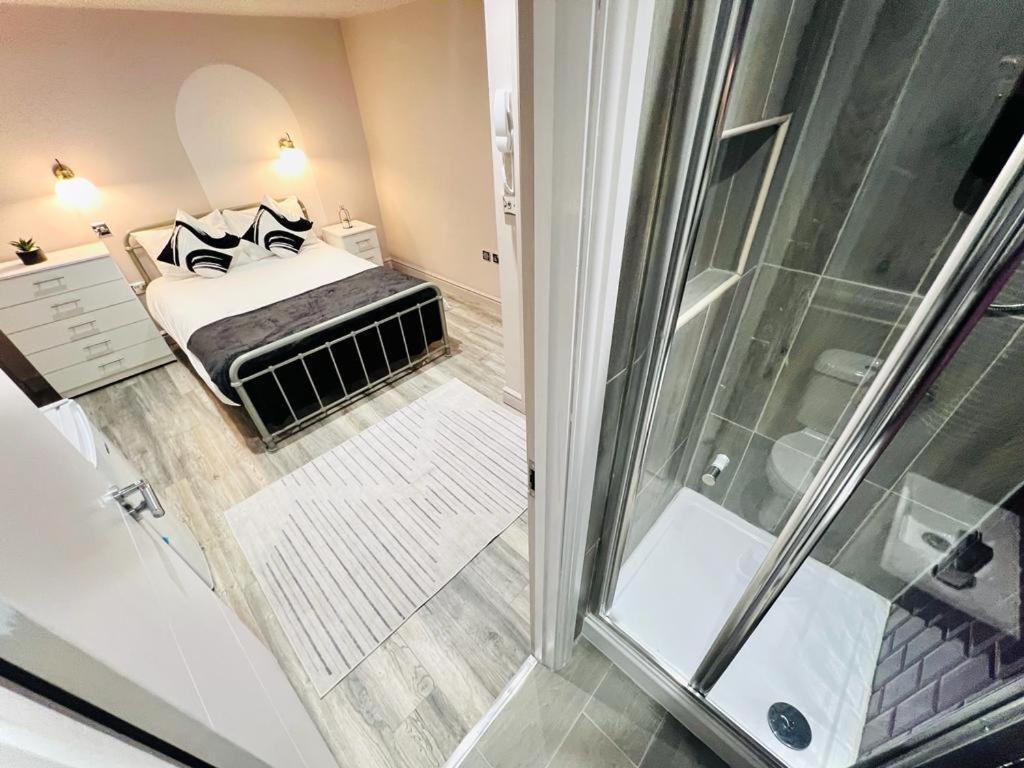 Crescent House Location Ensuites Great Value Guest house *