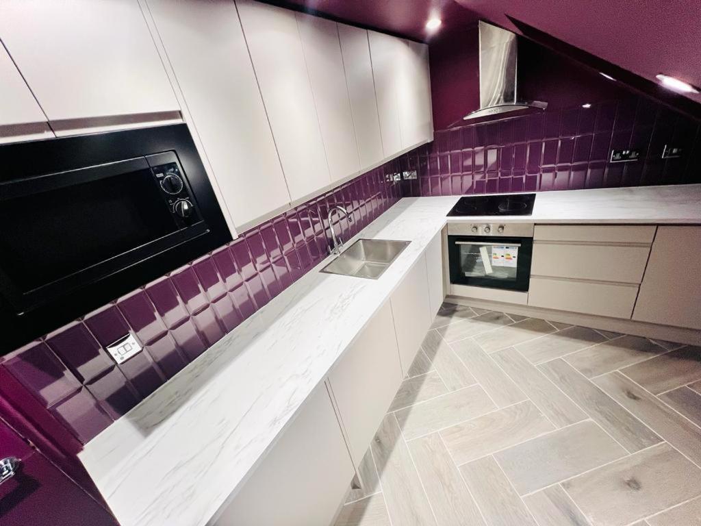 Guest house Crescent House Location Ensuites Great Value *