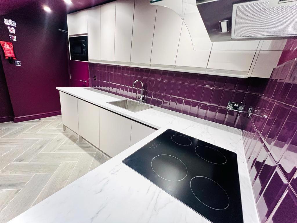 Crescent House Location Ensuites Great Value Guest house *
