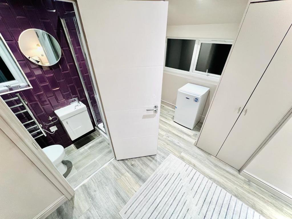 Crescent House Location Ensuites Great Value London