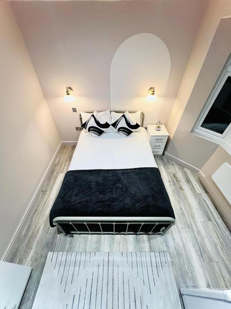 Crescent House Location Ensuites Great Value Guest house