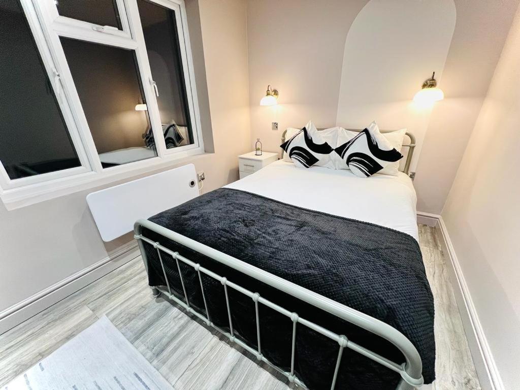 Crescent House Location Ensuites Great Value Guest house *