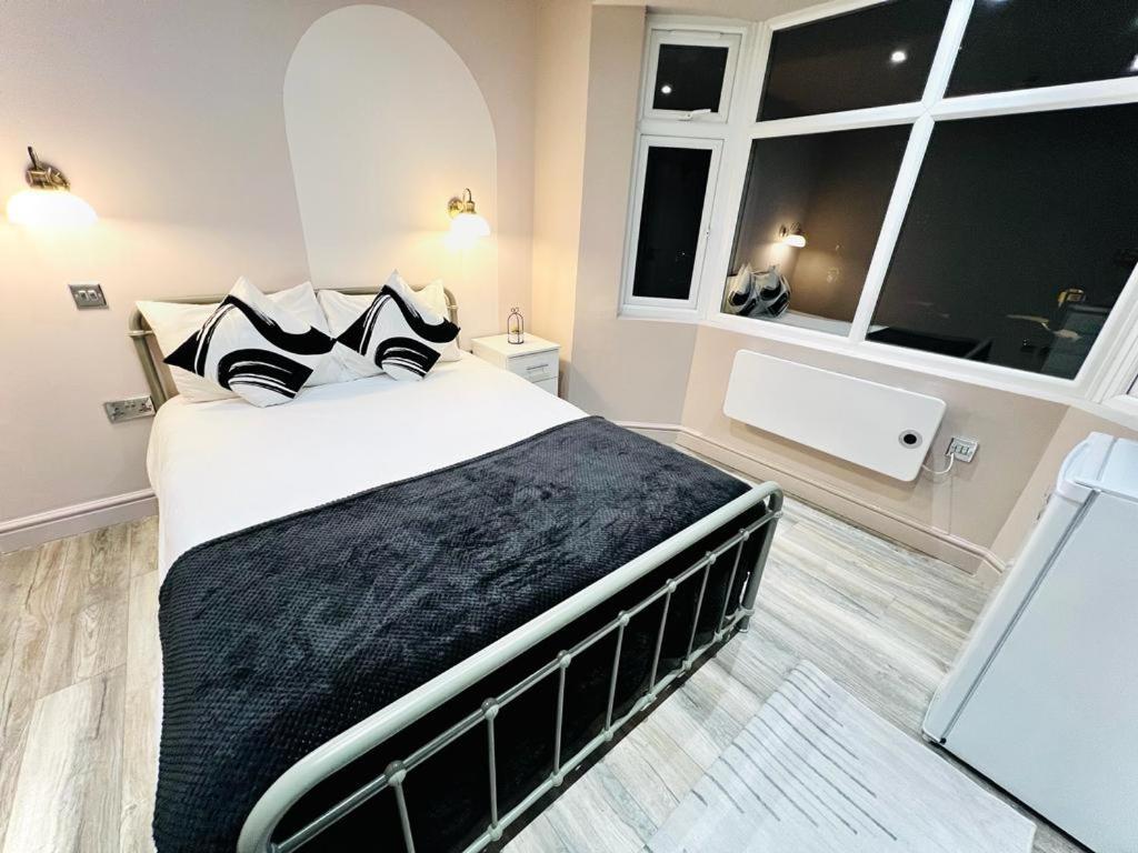 Guest house Crescent House Location Ensuites Great Value