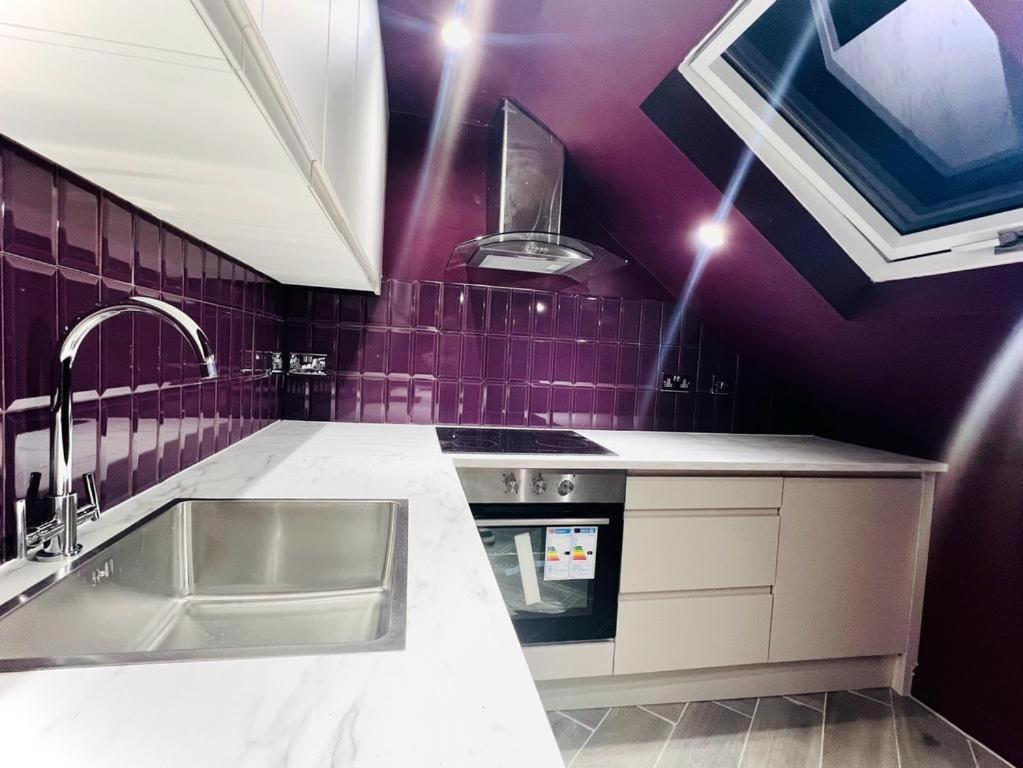 Guest house Crescent House Location Ensuites Great Value London