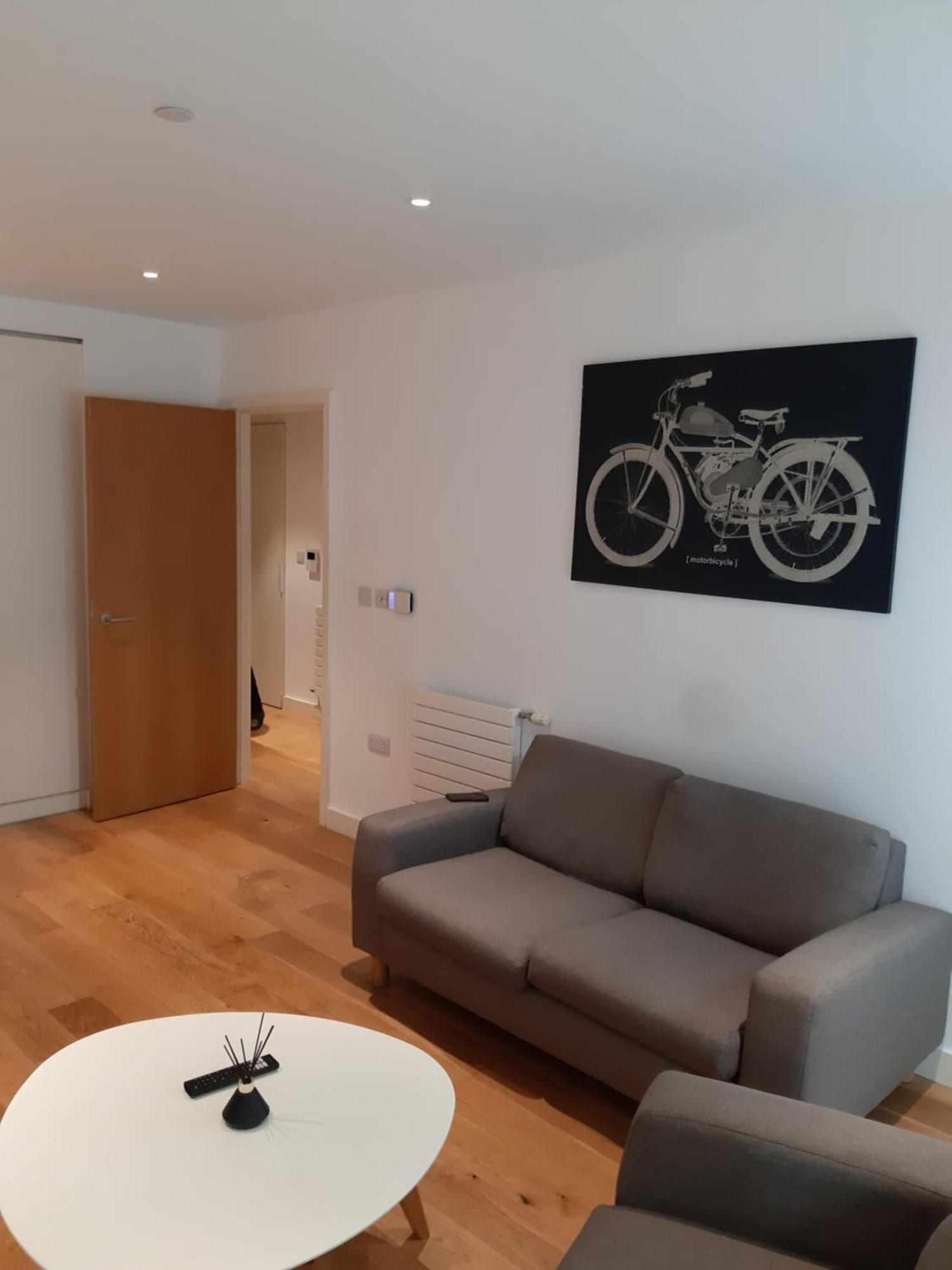 Apartment-newham-sleeps2-balcony-89ws Apartment London