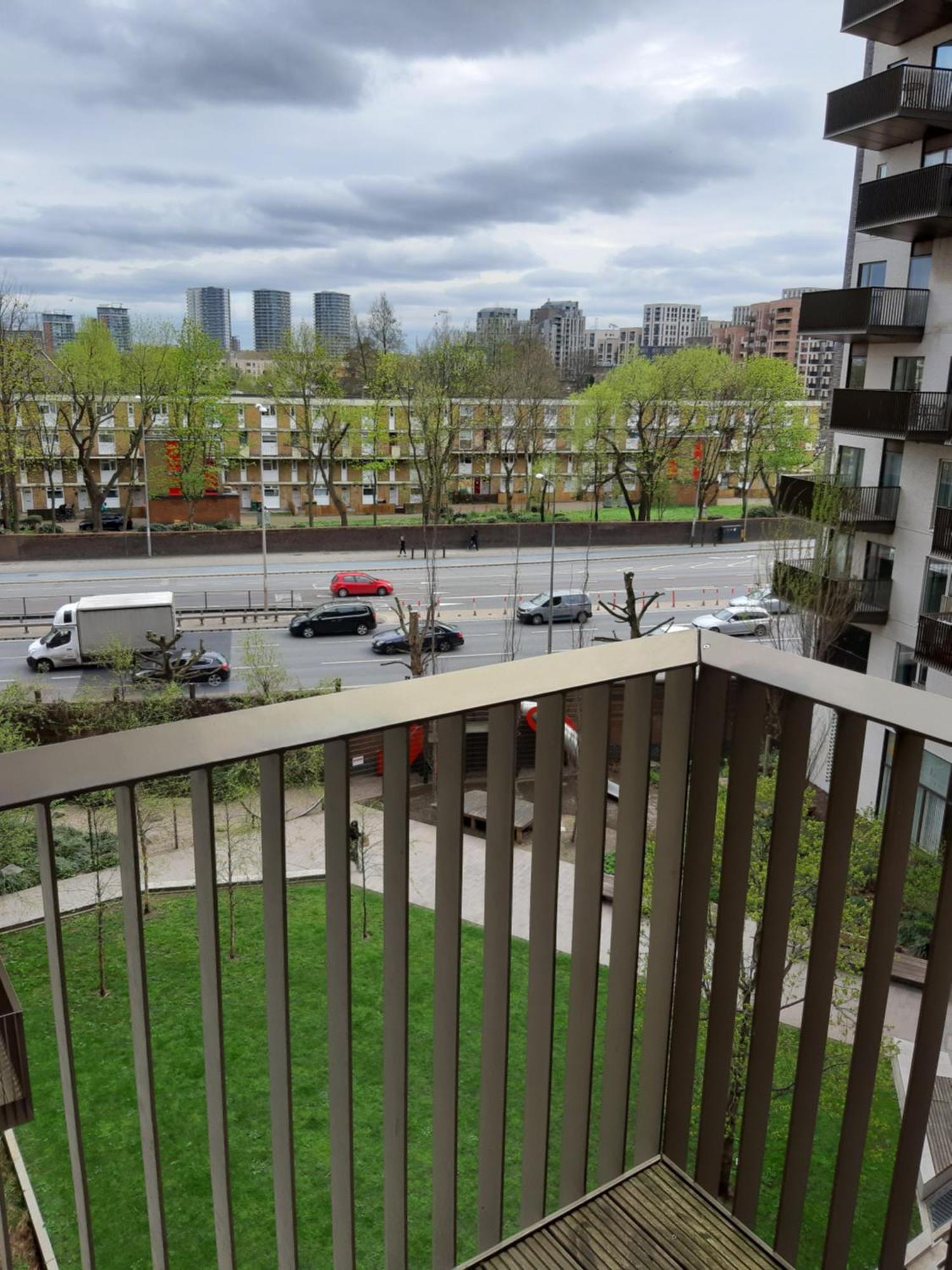 Apartment-newham-sleeps2-balcony-89ws