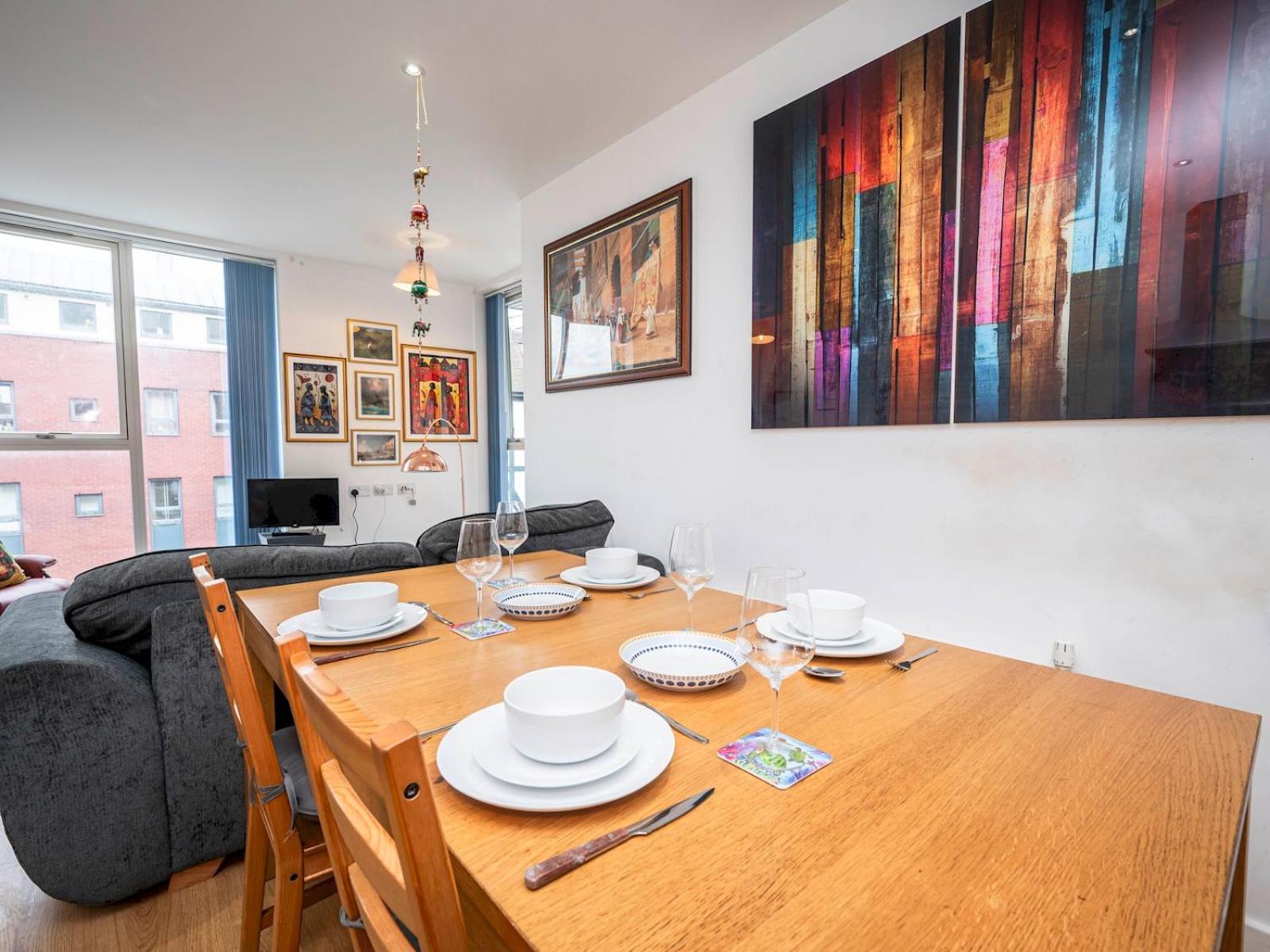 Appartement Near Tower Bridge And Tube Pass The Keys Londen