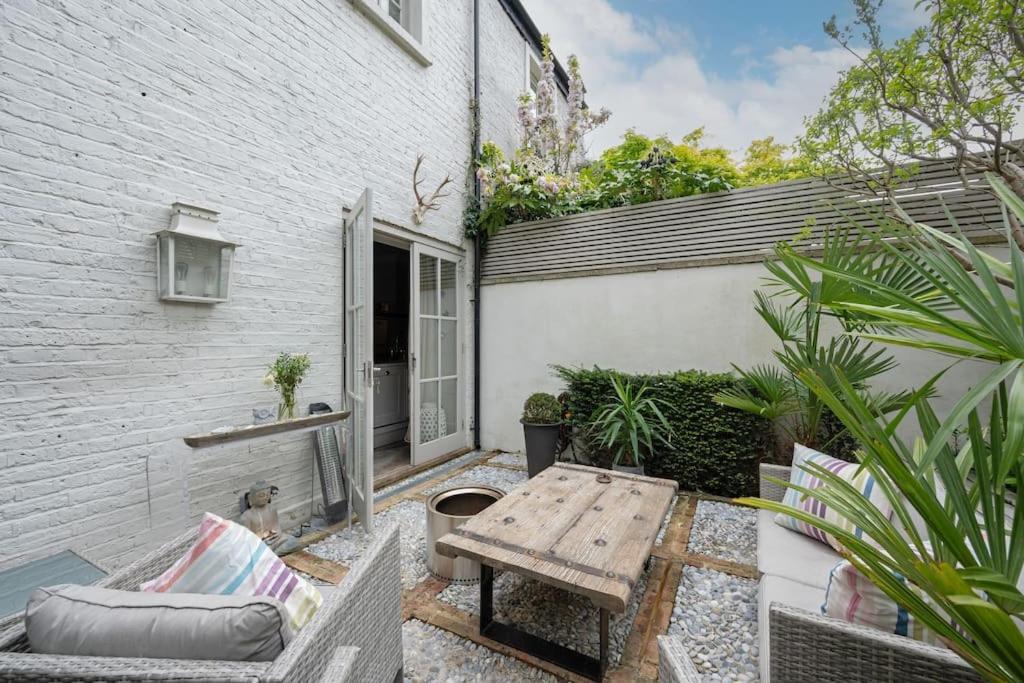 Ferienhaus Perfect British Mews - Beautiful Garden *