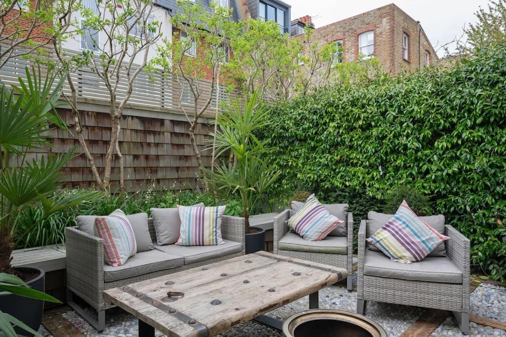 Perfect British Mews - Beautiful Garden Holiday home