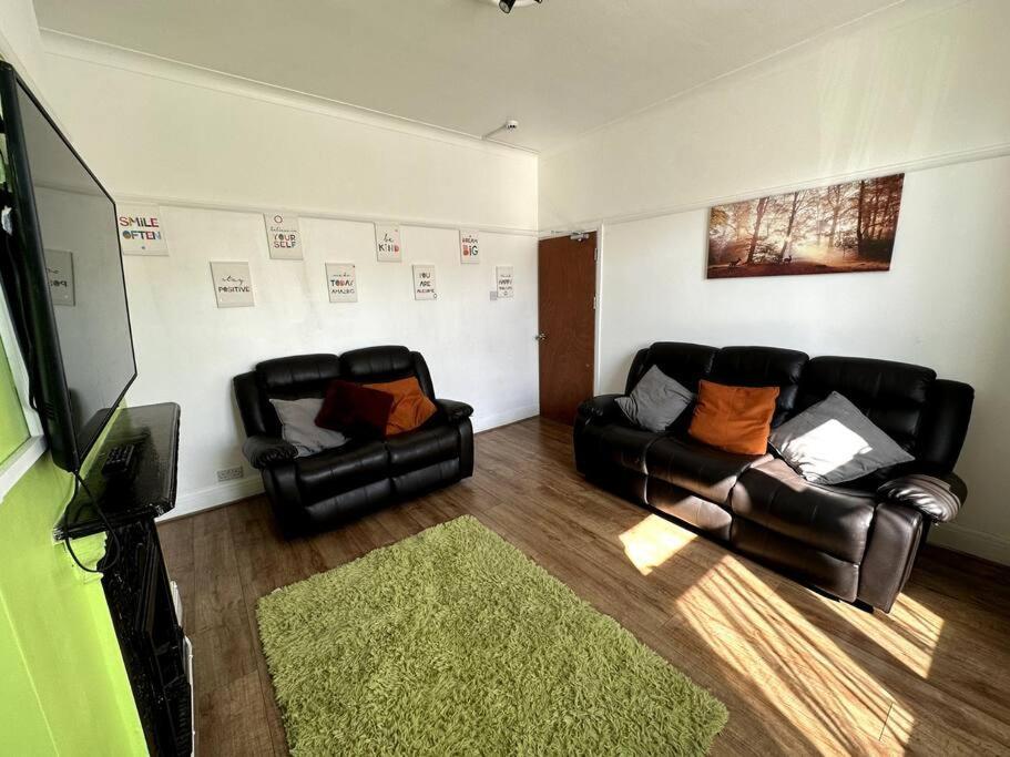 Holiday home Spacious Holiday Near Tube Station - By Starlet *