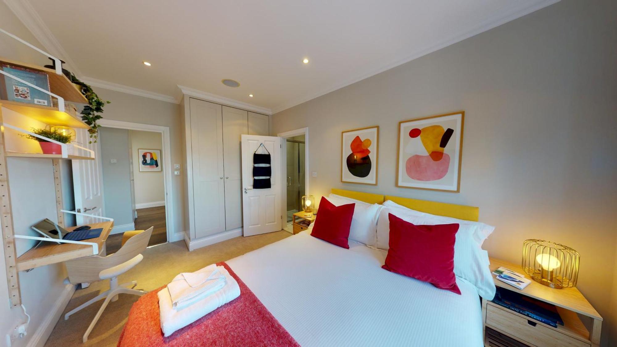 Madison Hill - White Hill House 4 - 2 Bedroom Flat *
