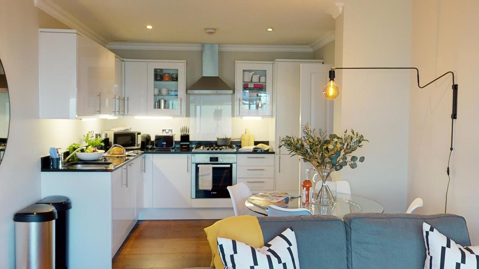 Madison Hill - White Hill House 4 - 2 Bedroom Flat London