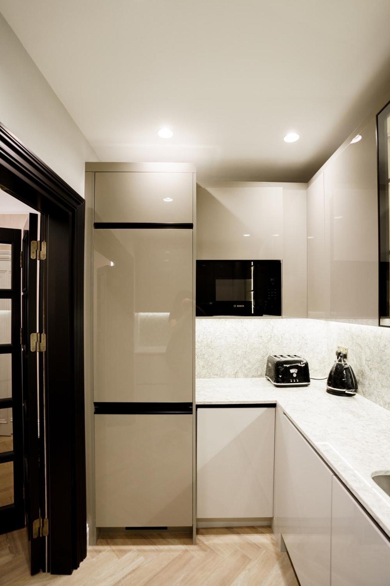 Apartment Holland Park London
