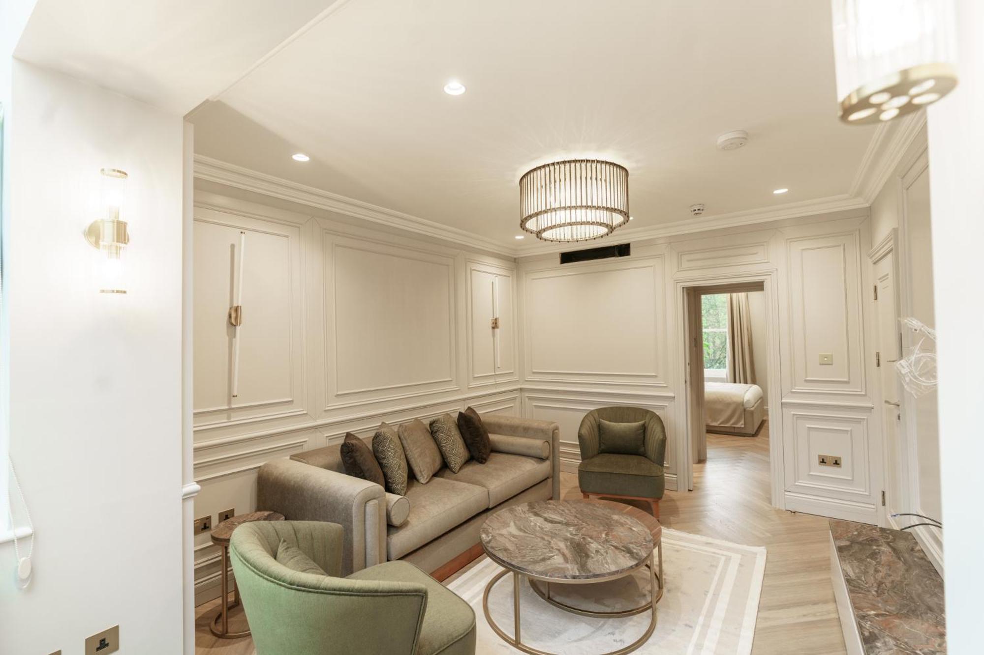 Holland Park Apartment London