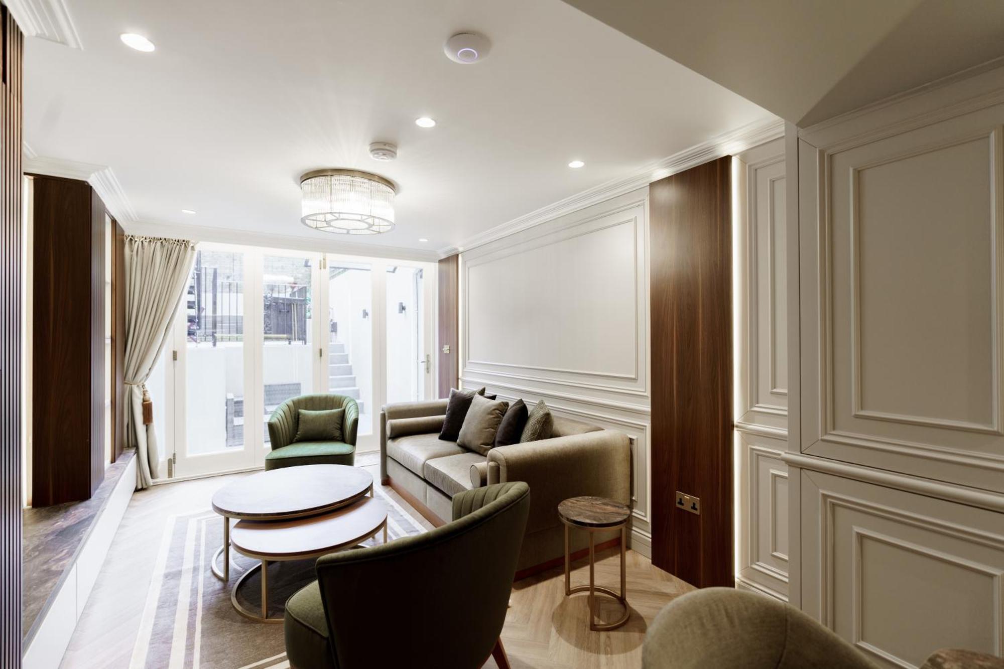 Apartment Holland Park