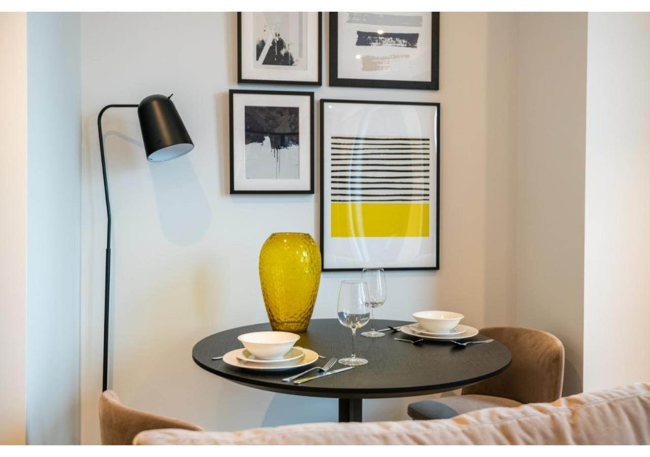 Elegant And Modern In Canary Wharf Right Next To Thames * London