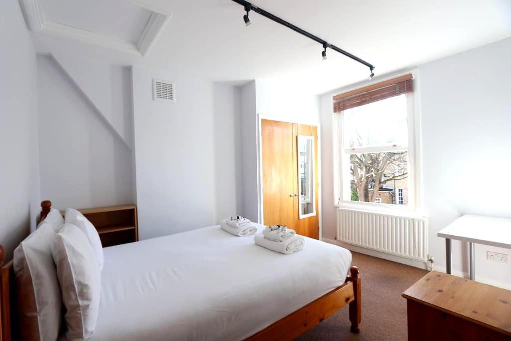 3 Bedroom Prime Angel Location * London
