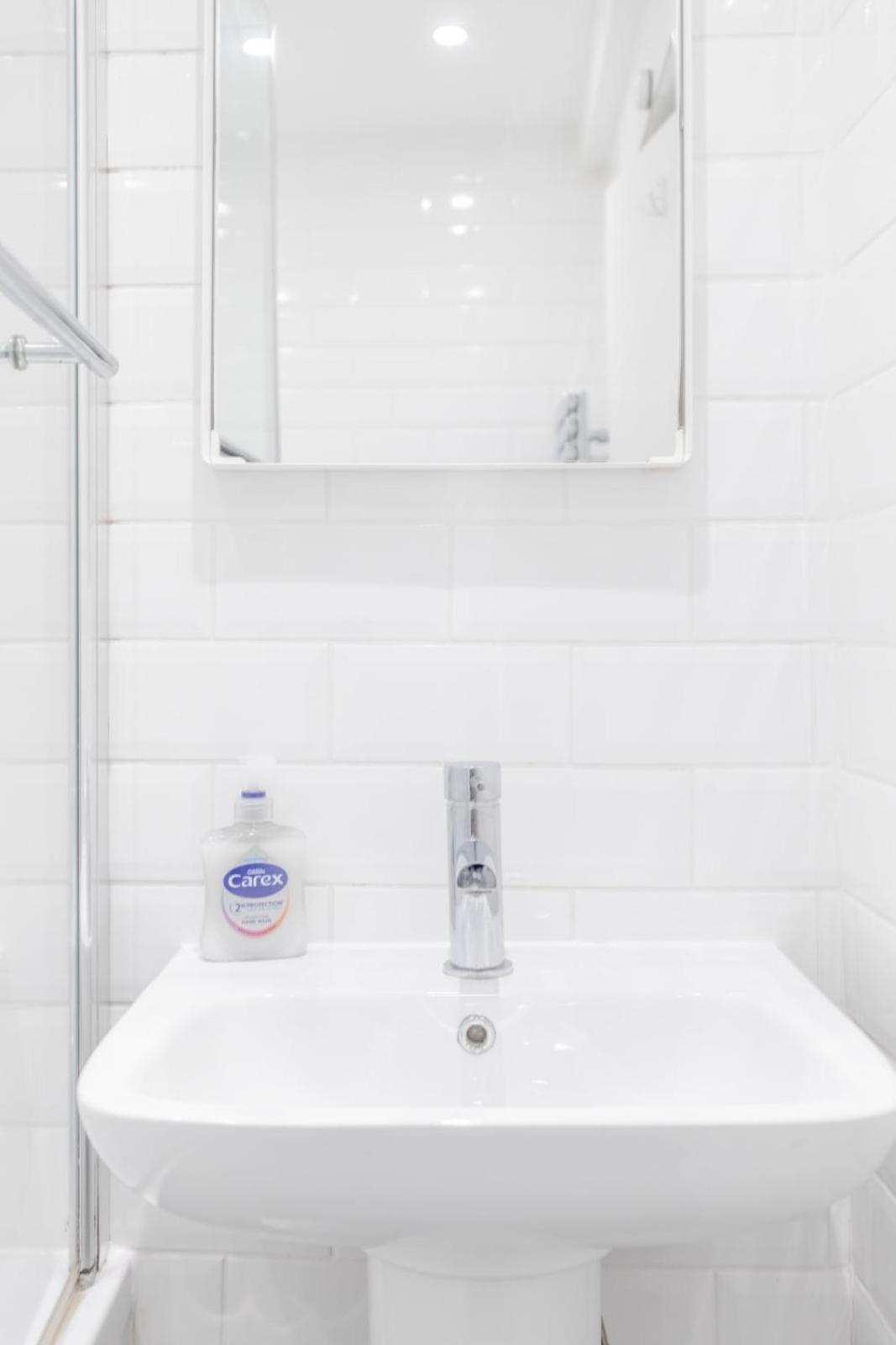 Homely 2bd Flat Wprivate Patio Near Maida Vale! Apartment *