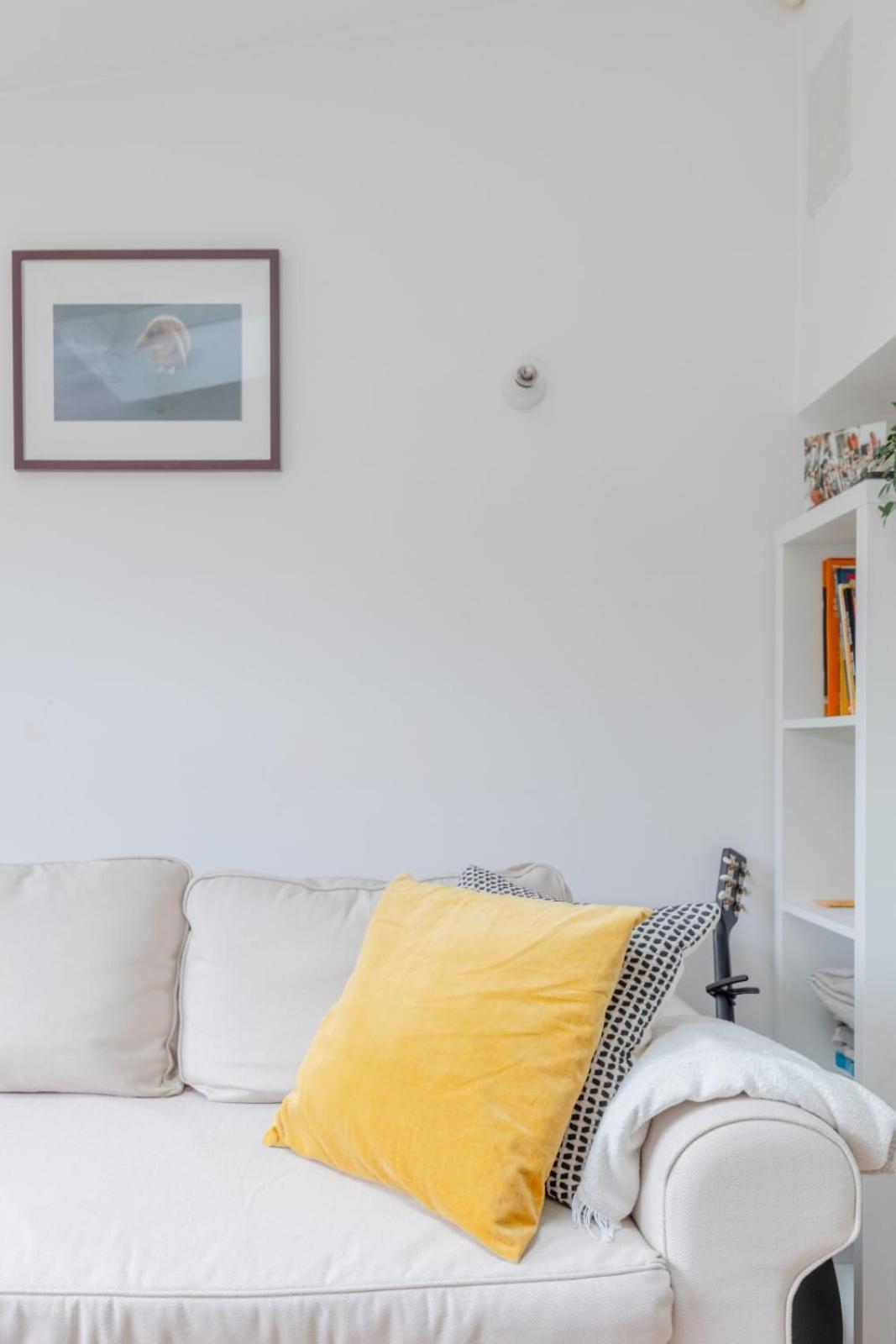 Homely 2bd Flat Wprivate Patio Near Maida Vale! London