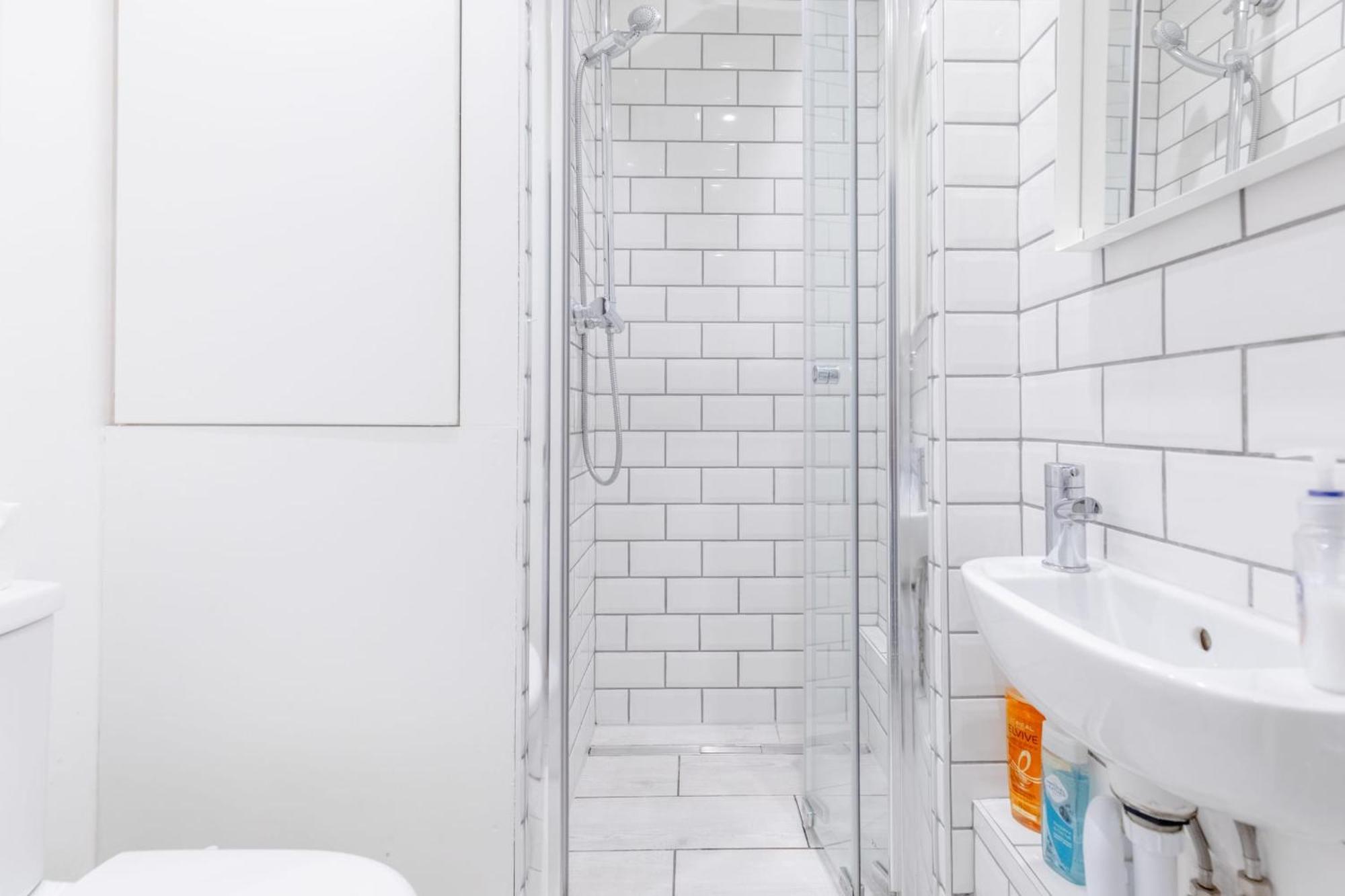 Homely 2bd Flat Wprivate Patio Near Maida Vale! Apartment