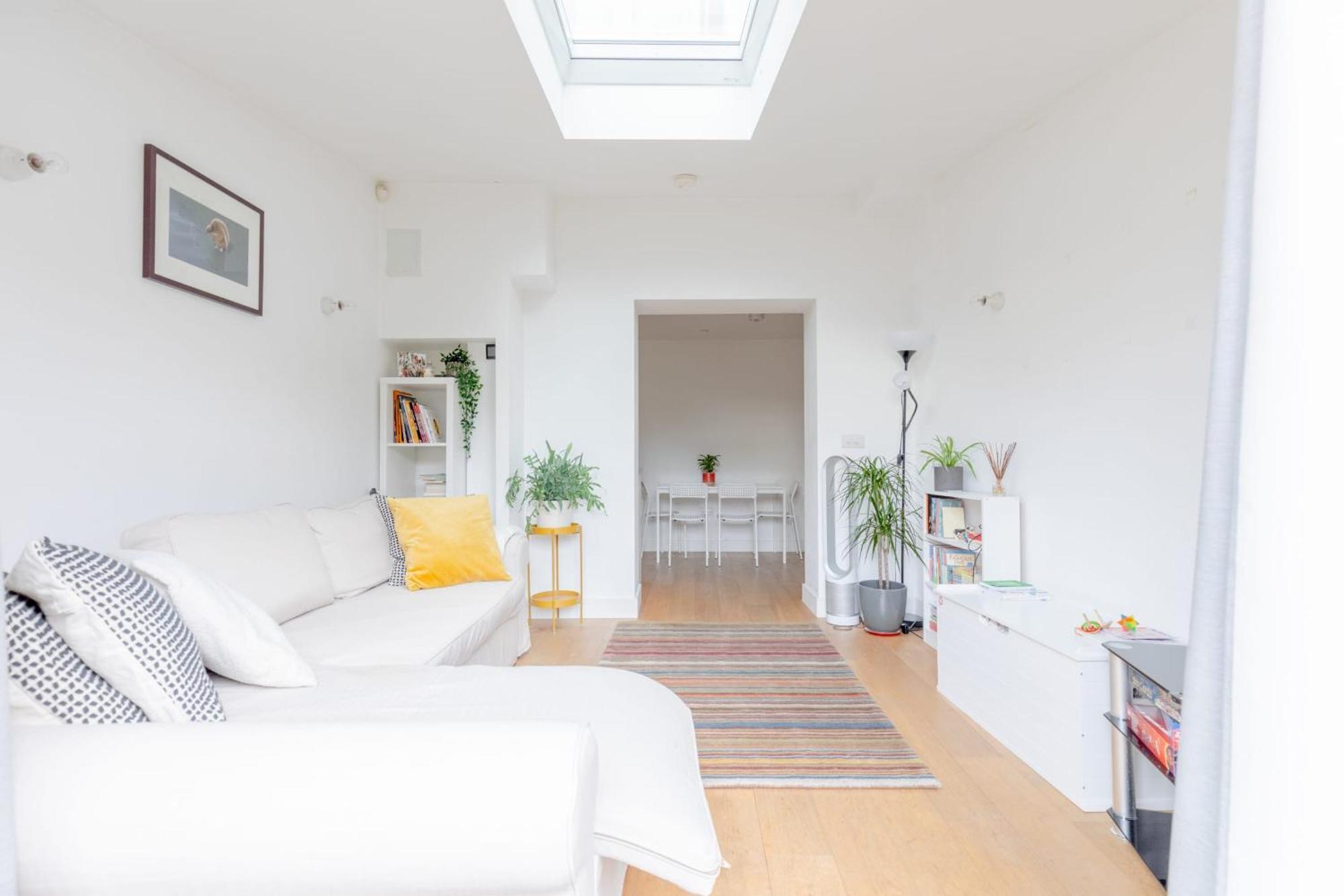 Homely 2bd Flat Wprivate Patio Near Maida Vale! Apartment *