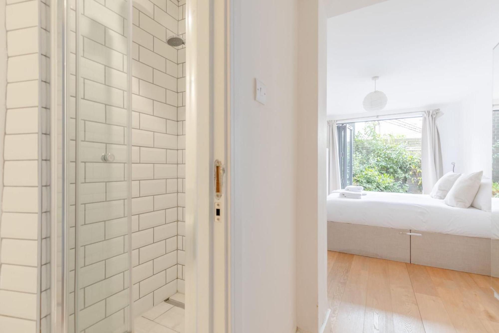 Homely 2bd Flat Wprivate Patio Near Maida Vale! Apartment