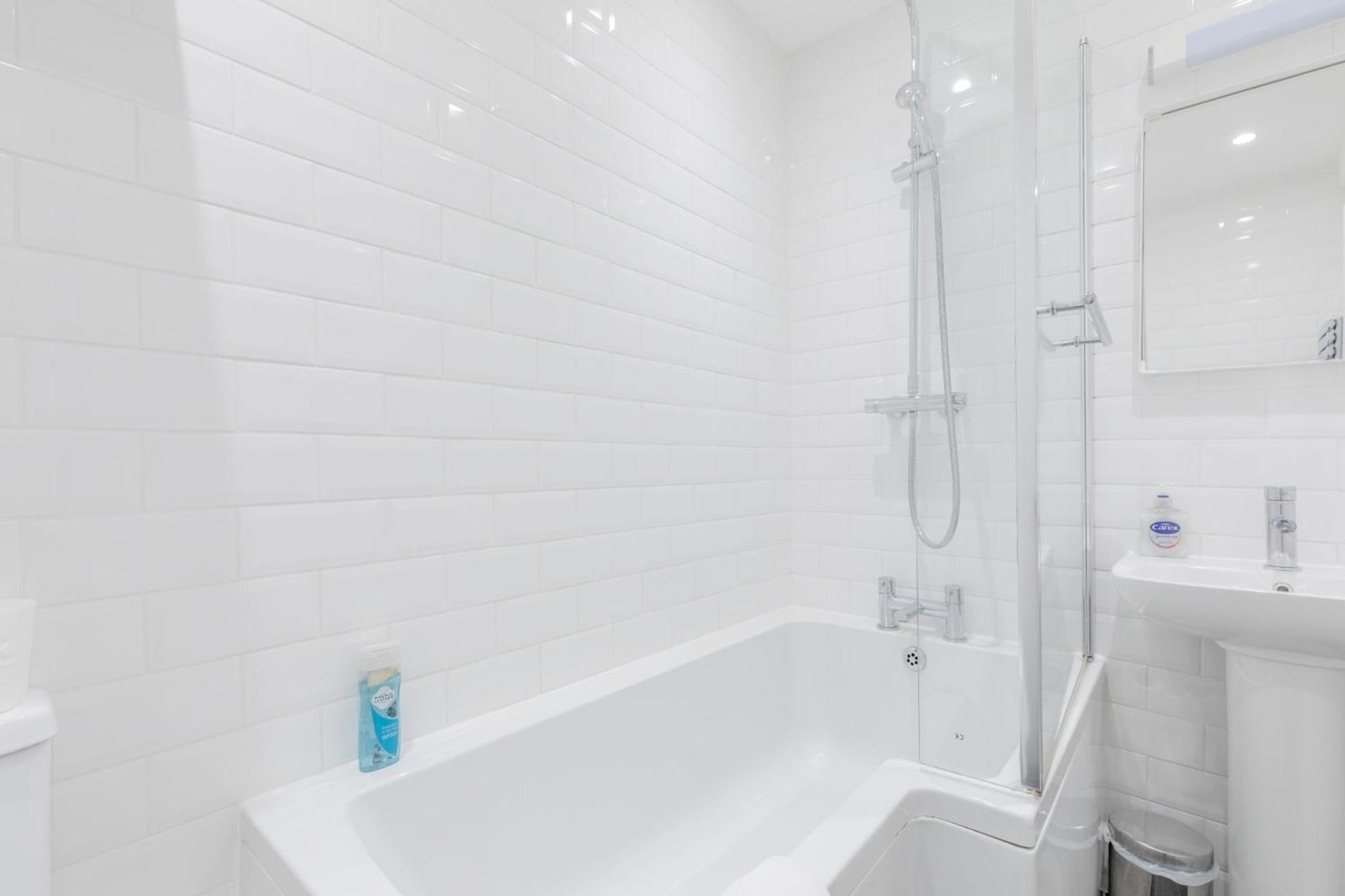 Homely 2bd Flat Wprivate Patio Near Maida Vale! * London