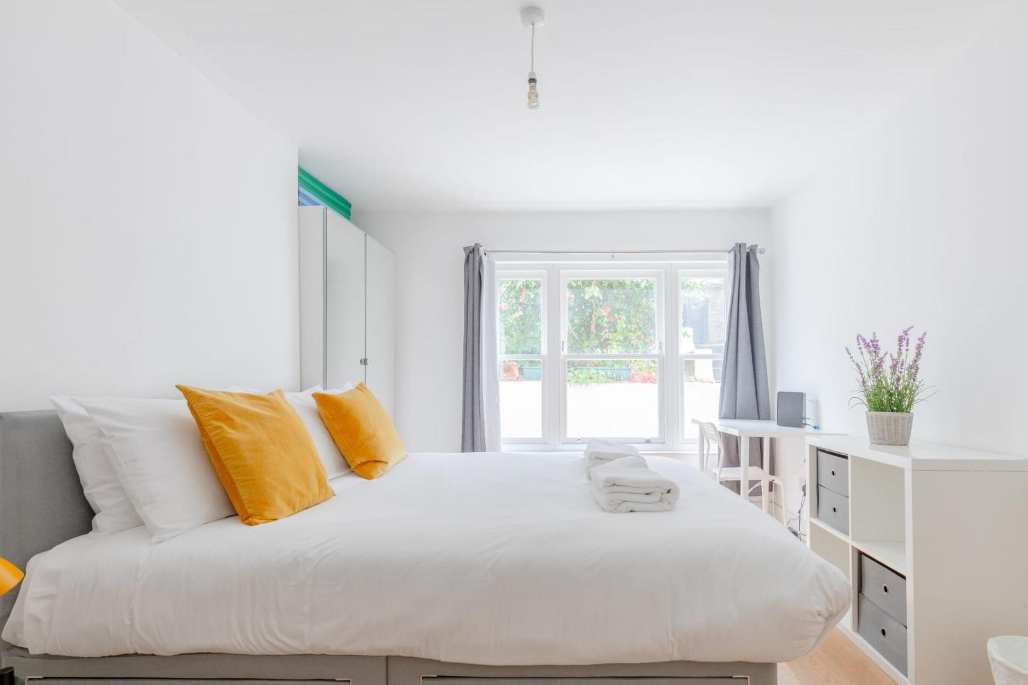 Homely 2bd Flat Wprivate Patio Near Maida Vale!