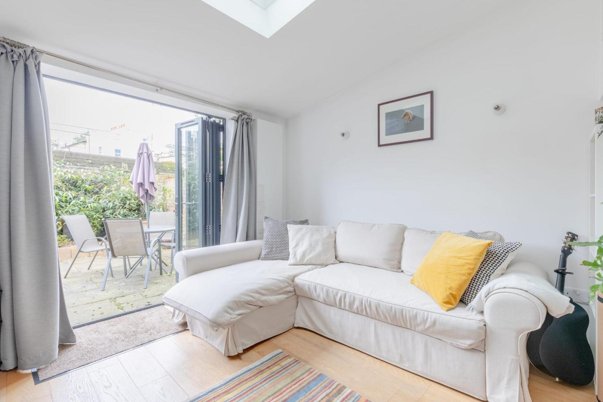 Homely 2bd Flat Wprivate Patio Near Maida Vale! * London