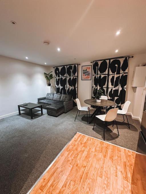 Modern 2 Bedroom Flat In Balham * Londres