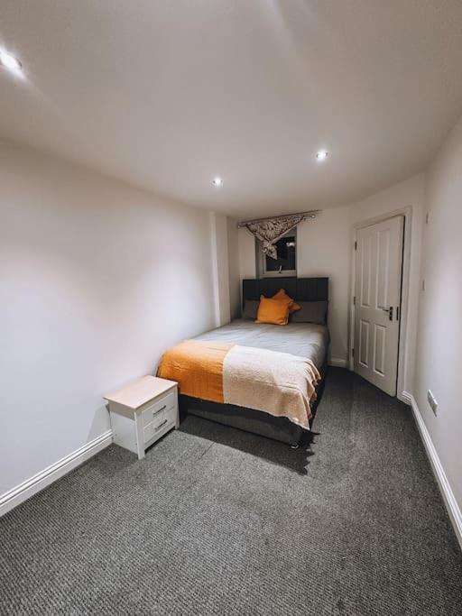Modern 2 Bedroom Flat In Balham