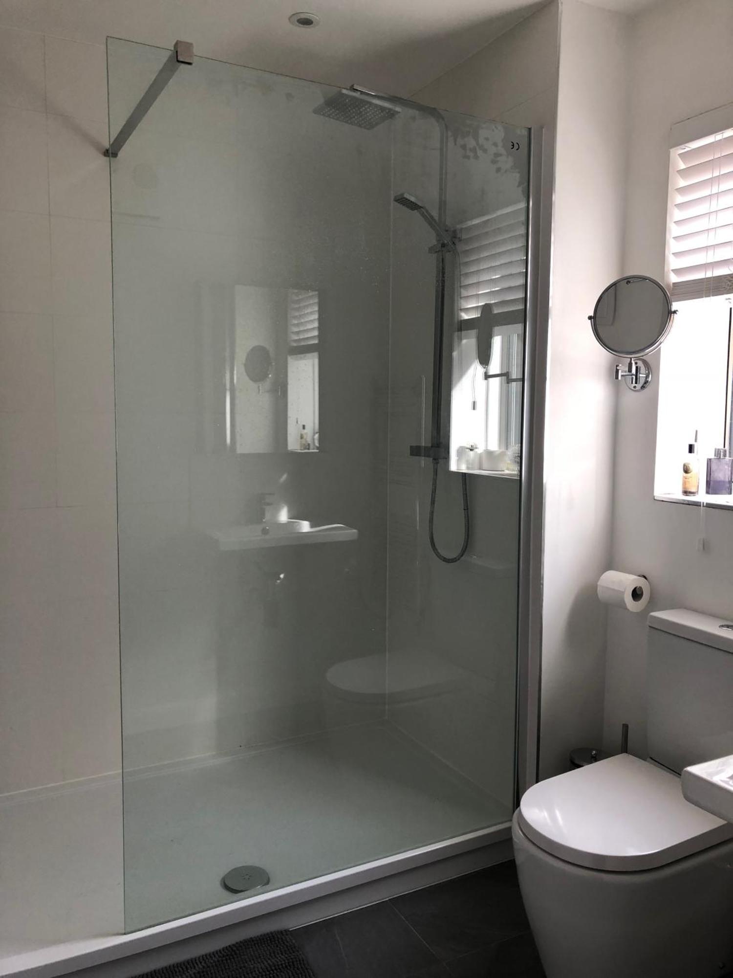 Spacious Self-contained Flat - 33as1 *