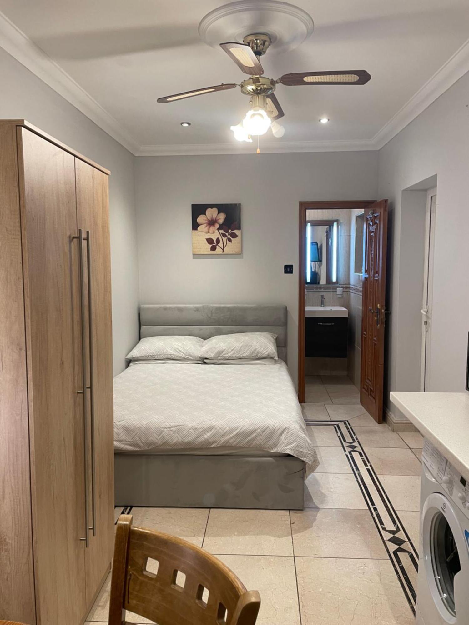 Apartment North *