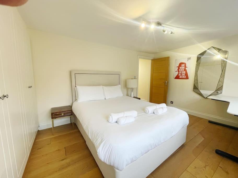 Apartment 4 Bedroom Townhouse Seconds Away From Harrods