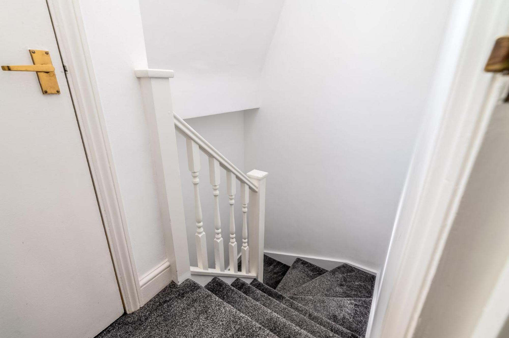 Charming 3-bedroom Townhouse Balcony Vakantiehuis *