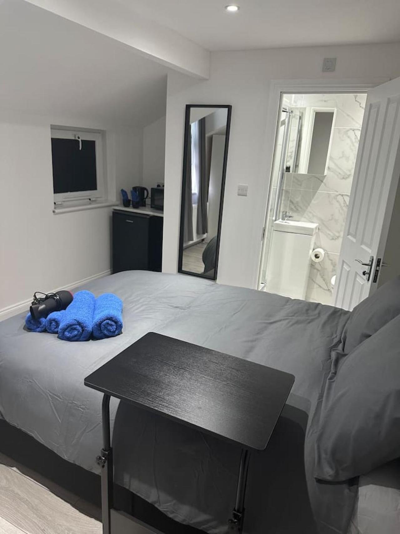 London- Zone 2 En-suite Pensión