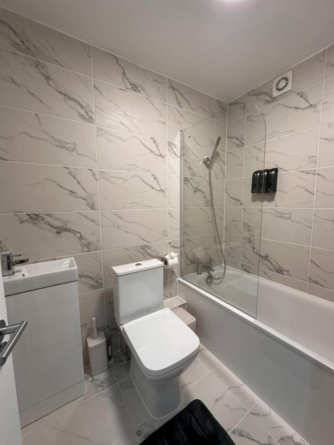 Oxford Street Minutes Away Guest house