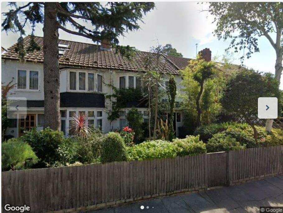 Spacious, Parkside 3.5bed House, Great Access! *