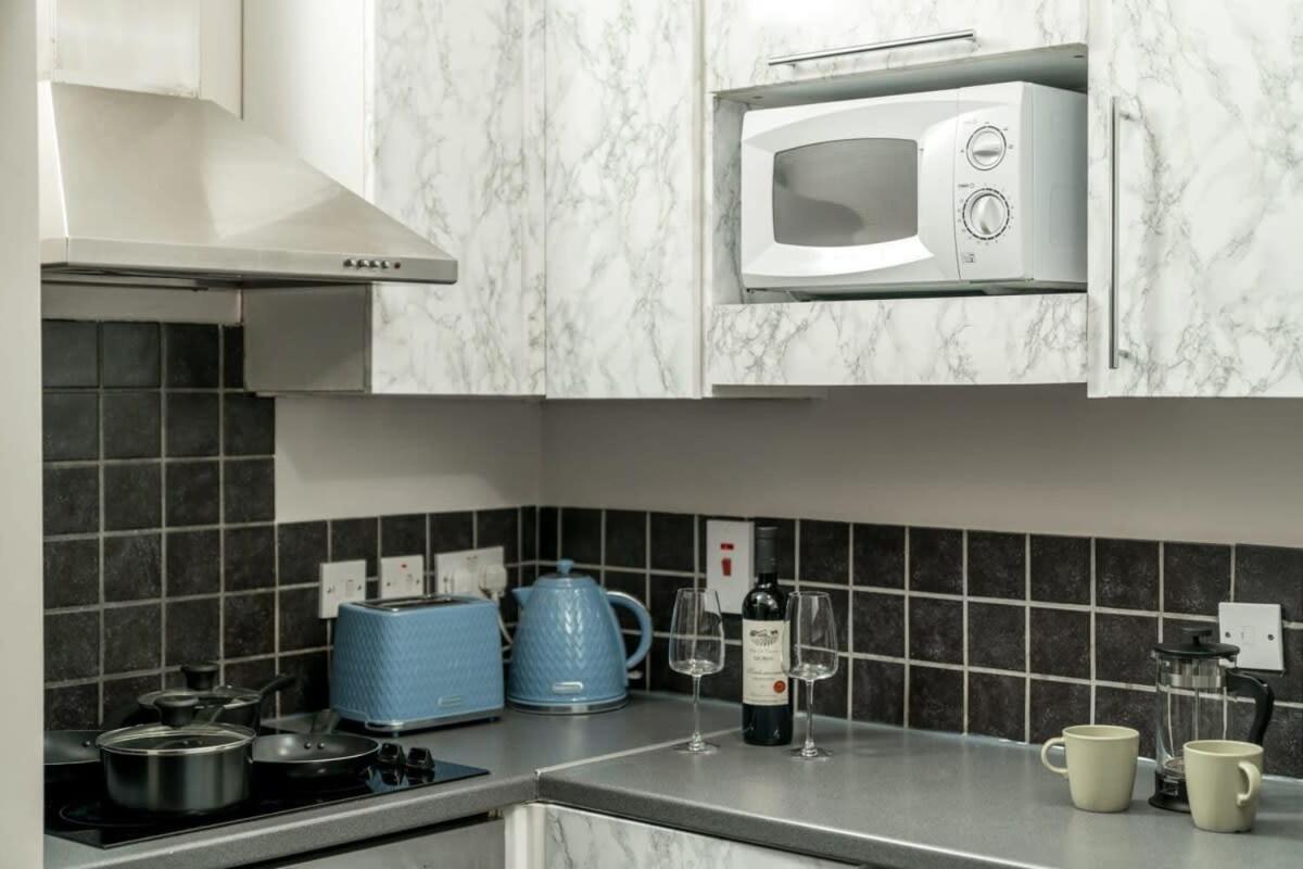 Of - Lovely Two Bedroom Appartement